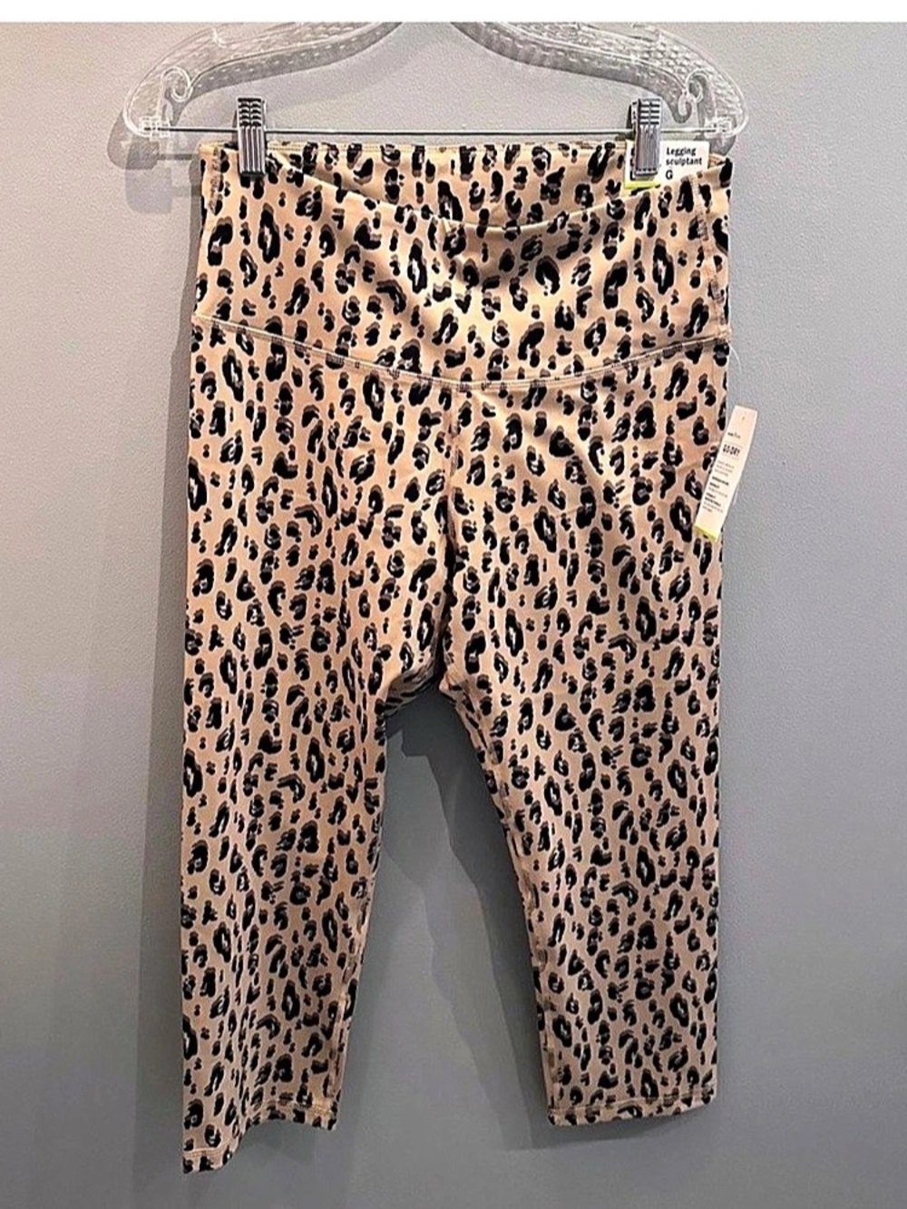 Old Navy Elevate Legging Leopard High-Rise 3/4 Leggings - Size Large - NWT